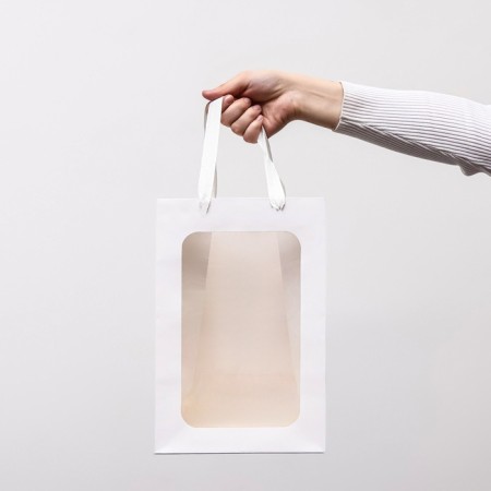 Gift package, with a window, 30 x 20 x 16 cm, white