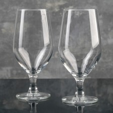 Set of glass glasses for beer 