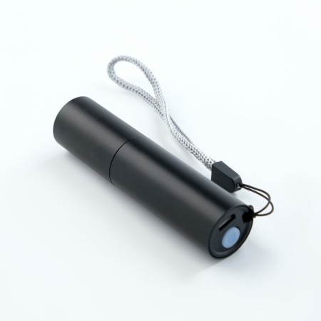 Manual flashlight, battery "master K.", 3 watts, 500 mAh, 100 lm, zoom, usb-2