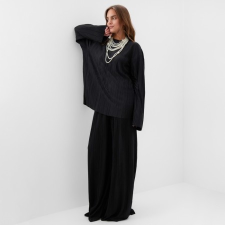 Women's costume (blouse and trousers) Mist Classic Collection, p. 40-42, black-1