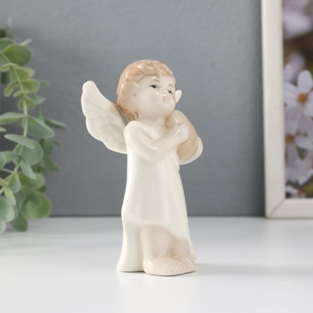 Souvenir Ceramics "Angel with a heart in the hands" 6.5x4.5x11.5 cm-3