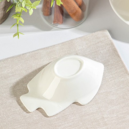 Ceramic “fish”, 12 × 7.5 cm saucer-2