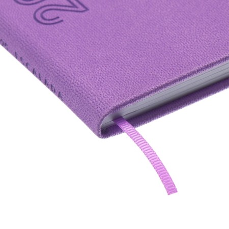 The weekly dated 2025, 85x145 mm, 64 sheets of Escalada, a solid cover made of artificial leather, pancake embossing, block 70 g/m², lilac-2