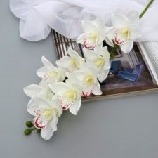 Artificial flowers 