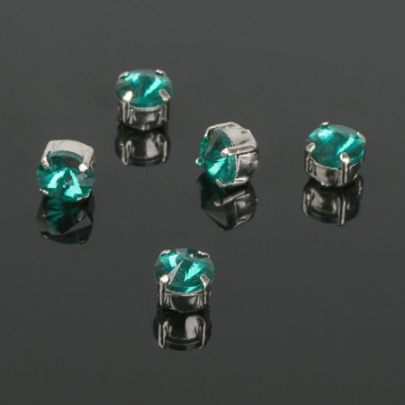 Rhinestones in DACs (set 5 pcs.), 6 × 6 mm, emerald color in silver