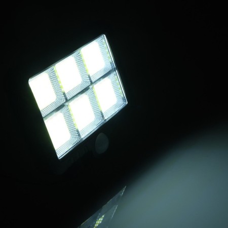 LED spotlight on a sunny battery 18 W, remote panel, 15 × 11 × 4 cm, 6500k-1