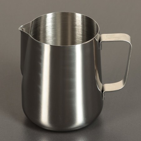 Pitcher Pither made of stainless steel, 600 ml, chrome color