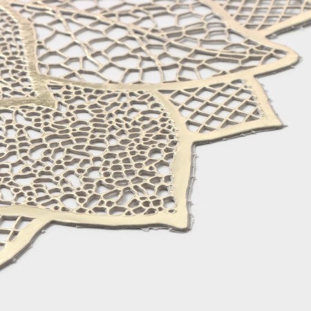 A set of serving napkins on the table “Flower”, 4 pcs, 43 × 43 cm, gold color-2
