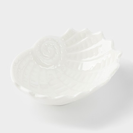Ceramic "shell", 9 × 7 × 3 cm, white color
