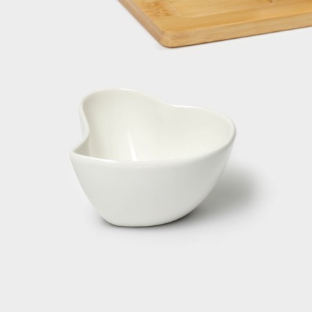 A set of ceramic saucers on the bamboo stand Bellatenero “Heart”, 4 objects: 125 ml, white color-4