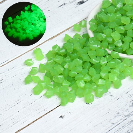 Decorative baby for aquarium, luminous, 9 - 13 mm, 200 g, green