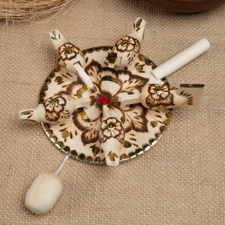 Souvenir "pecking chickens", Zhzhnyka, wood, 15 cm