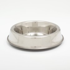 A bowl with a non -slip base and a raised edge, 900 ml