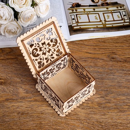 Casket No. 8/1, square, small-1