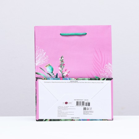 Gift package "heat and love", pink, 18 x 22.3 x 10 cm-1