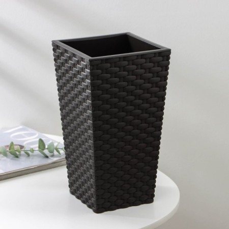 Kashpo for flowers with an insert "Ratang", insert 1.5 l, brown color-1