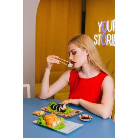 A set for sushi from glass of the “Marble White” shade, 3 objects: sauces 8 × 2 cm, 8 × 6 cm, stand 25 × 15 × 2 cm-10