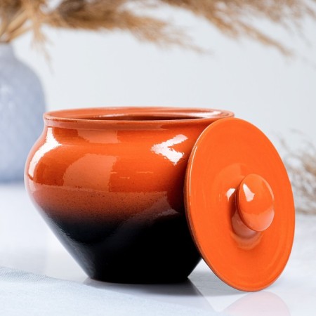 A pot of "classic" with a light lid, 0.9l-1