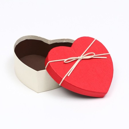 A set of boxes 3 in 1 heart, white -red, 21 x 19 x 9 - 15.5 x 14 x 6 cm-2