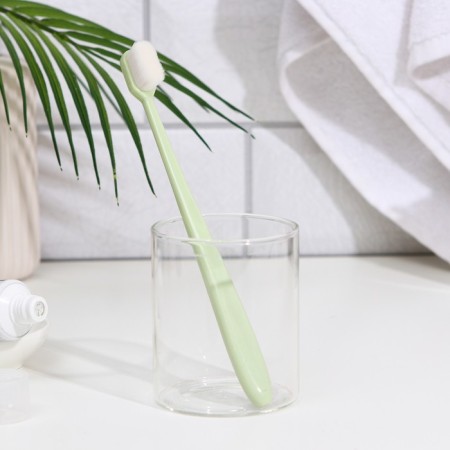 Super -furry toothbrush, 10,000 bristles, flat, green
