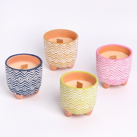 A candle made of soy wax in the kashpo "Patterns with legs", 9x8.5 cm, mix-3
