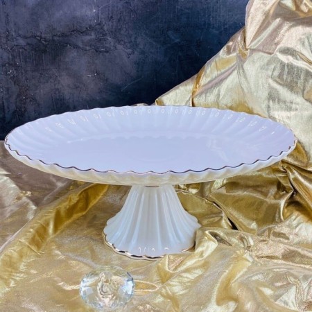 Oval Lenardi dish, on the leg, porcelain, length 30.5 cm