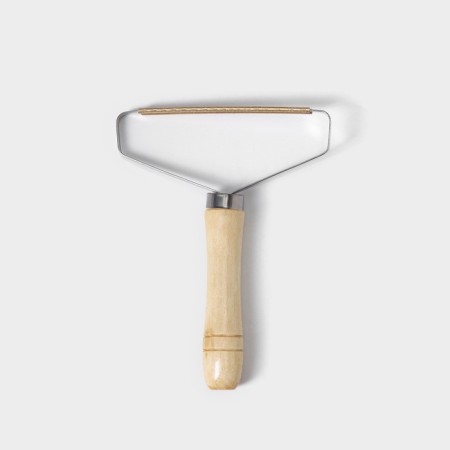 Scraper for cleaning clothes, carpets, furniture of the share, 16.5 × 12.5 cm, handle pine