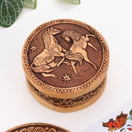 Casket "Horses", round, birch bark, mix-2