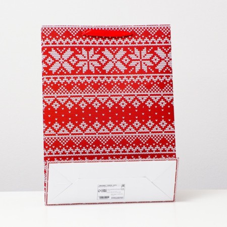 Laminated "Winter Pattern" packet 31 x 42 x 12 cm-1