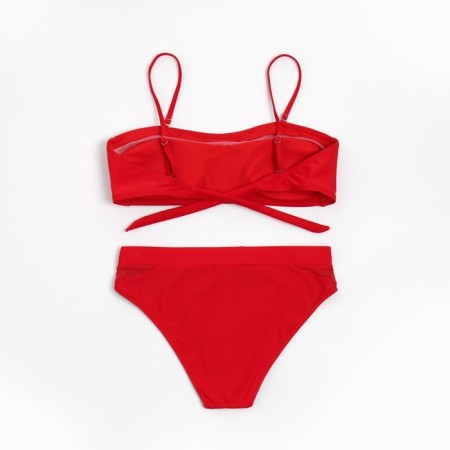 Female Separate swimsuit with the Bando Bando Lypho Minaku Cherry Color, size 42-6