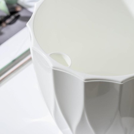 Kashpo for flowers with an insert "flute", 3 l, white color-2