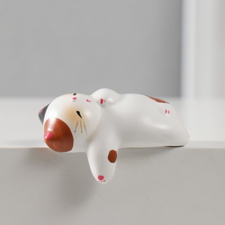 Polystone souvenir "Tired cat" 6x3.8x5 cm