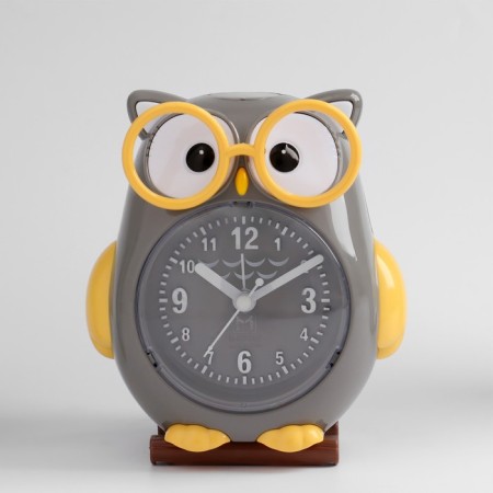 Clock - HEARD WITHER "Owl", discrete move, dial D -7.5 cm, 13 x 11 cm, 2aa-3