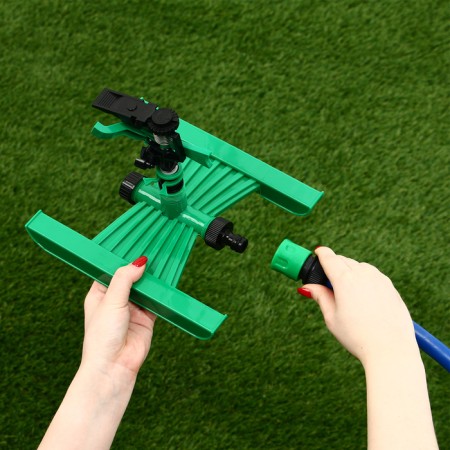 Spille sprayer, under the connector, horizontal, plastic, Greengo-13