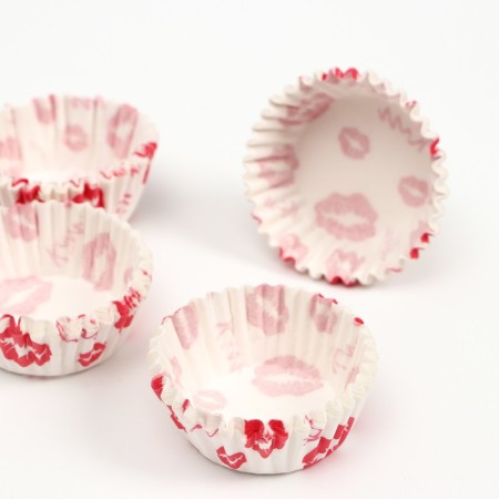 Baking "kiss" white, 3.5 x 2 cm