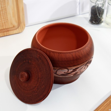 A hot pot of 0.7 l, 13x13x13cm, Angob-6