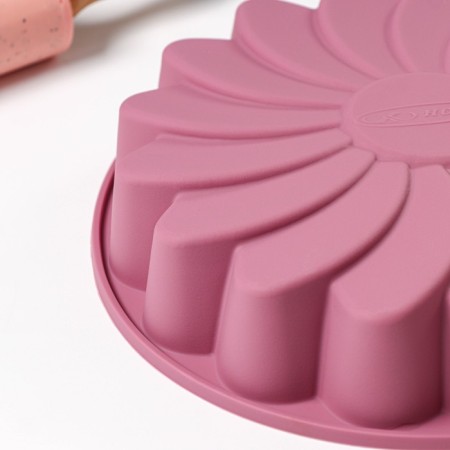 Baking uniform "Chamomile", 23 × 23 × 4.5 cm, lilac color-3