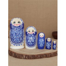 Nesting doll 