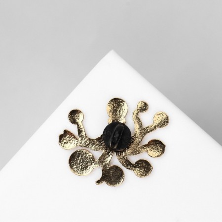 Icon "octopus" with planets, colored in gold-2