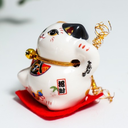 Souvenir Ceramics "Mani -Neko - pleasure" 4.5x3.8x4.6 cm set of 5 pcs-3