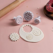 A set of plungers of the confectionery shares of the “gear”, 3 pcs