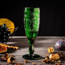 A glass of glass for champagne Magistro Largo, 180 ml, 7 × 19.7 cm, green color