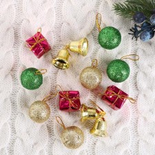 A set of jewelry plastic 13 pcs 