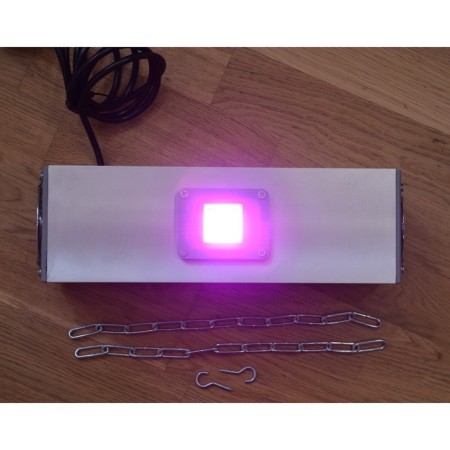 Lamp for lighting a greenhouse with a LED LED 50 W Capella LED-1