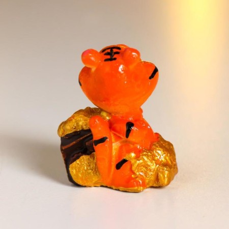Souvenir Polystone "Tiger-goldener" MIX 3x3.2x2.5 cm-3