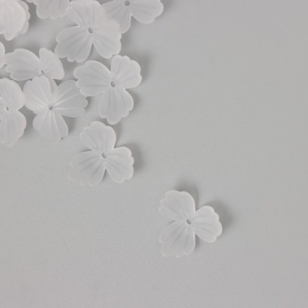 Beads for creativity Plastic "Trilistic White Matte" set 30 pcs 2.2x2.2 cm