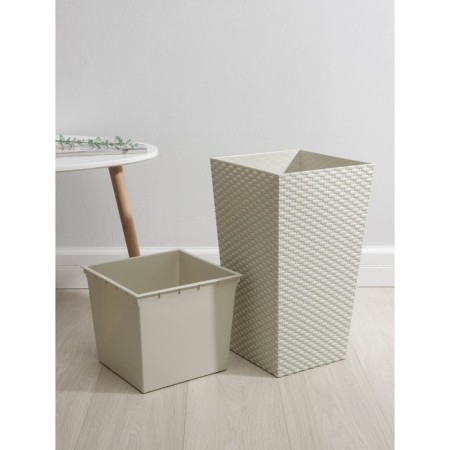 Kashpo for flowers with an insert "Rotang", 21 l (11.2 l), white color-3