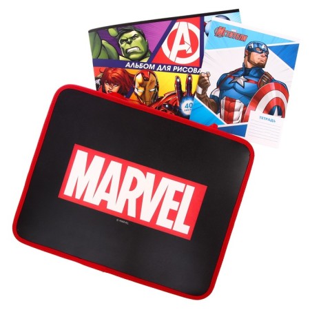 Plastic folder with A4 handles, on lightning, 75x330x260 mm, Avengers-4