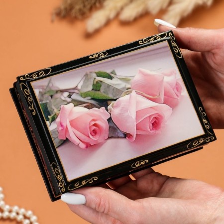 Rose box, 10 × 14 cm, lacquer miniature-1