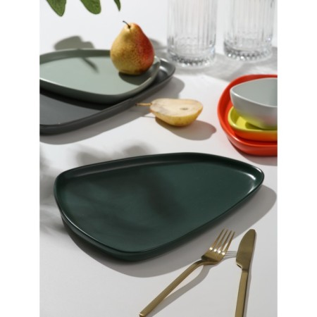 Ceramic non-standard ceramic form “dark green”, 28 x 22 cm, green color-1